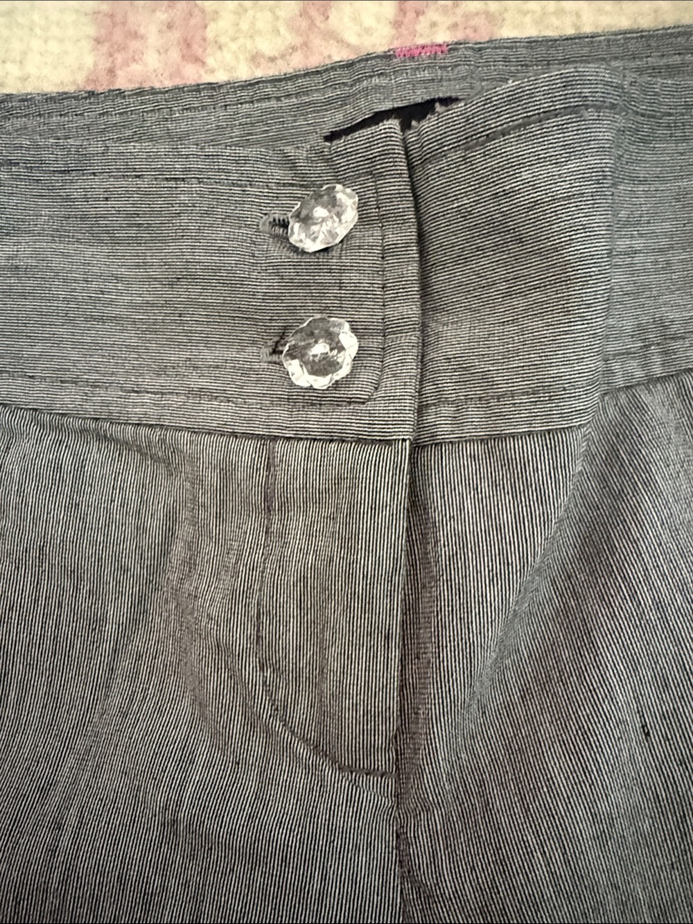 Gray Cropped Capris with Button Hem - Picture 3 of 6